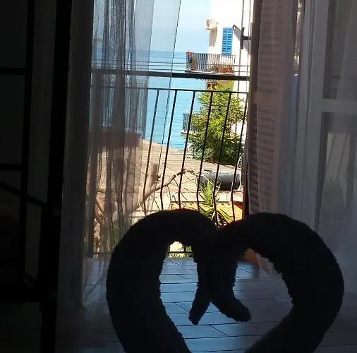 A Due Passi Dal Mare